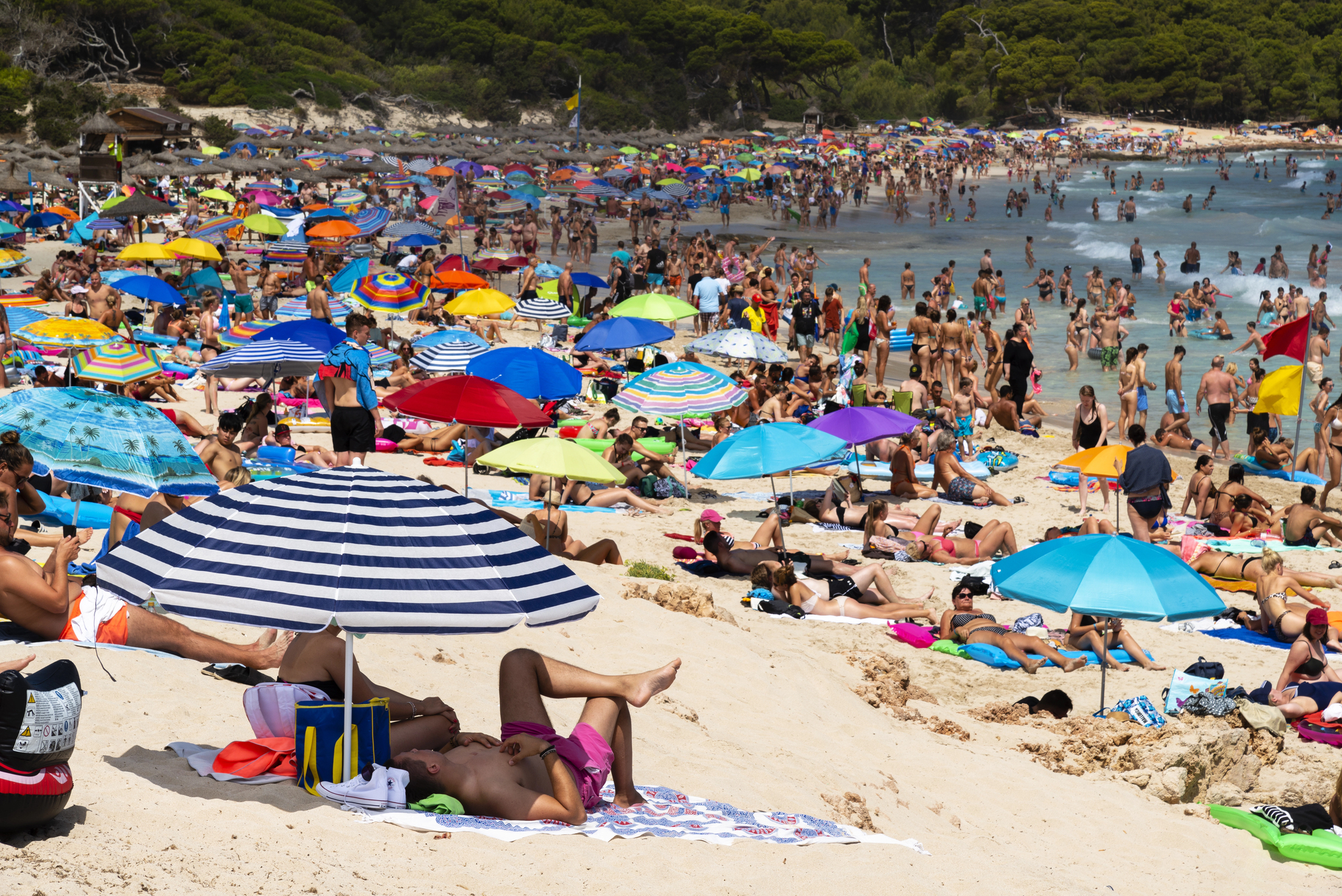 Popular West Cork Beaches Hit Capacity as Sun-Seekers Flock to Coast