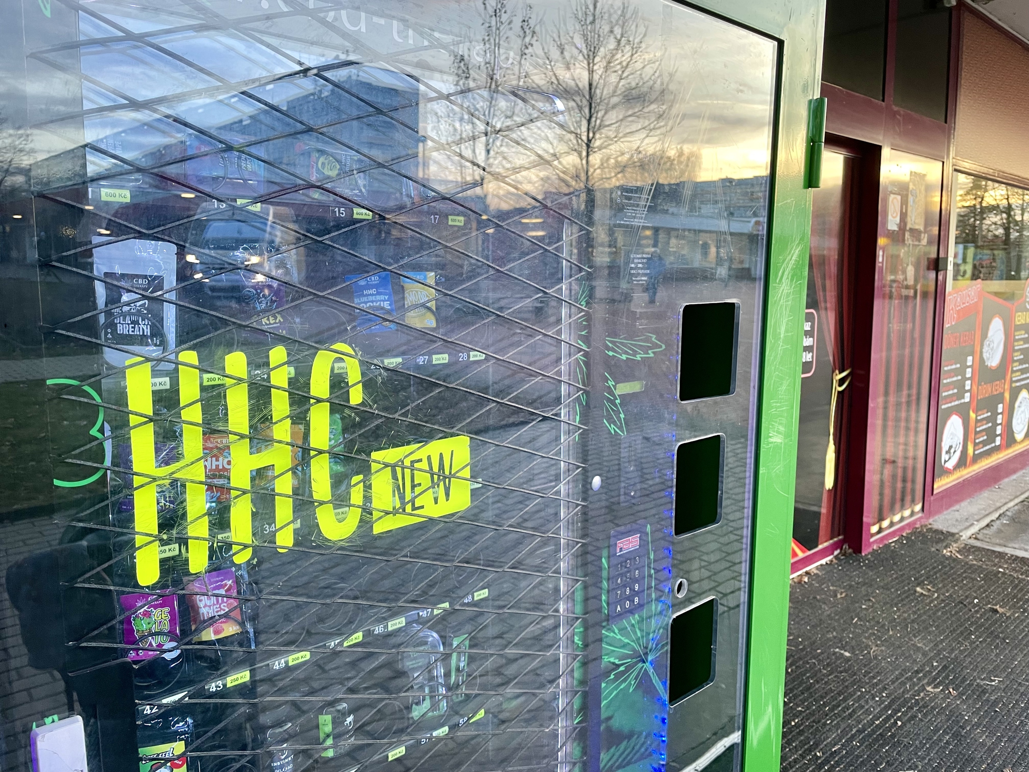 HHC Vapes and Edibles Now Illegal as Government Classifies Drug as Schedule 1 Substance