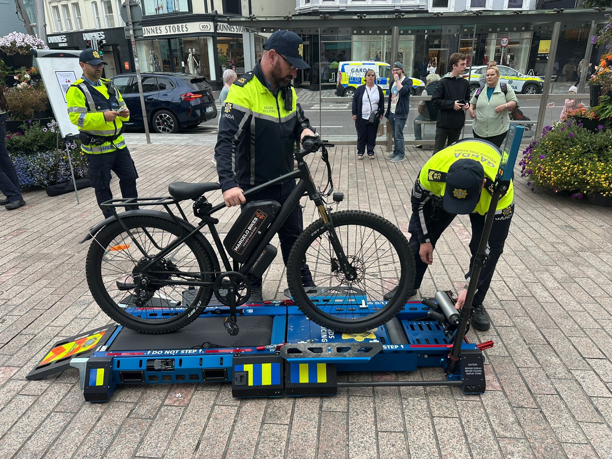 Gardaí Deploy Speed Testing Equipment for E-Scooters in Cork City Centre