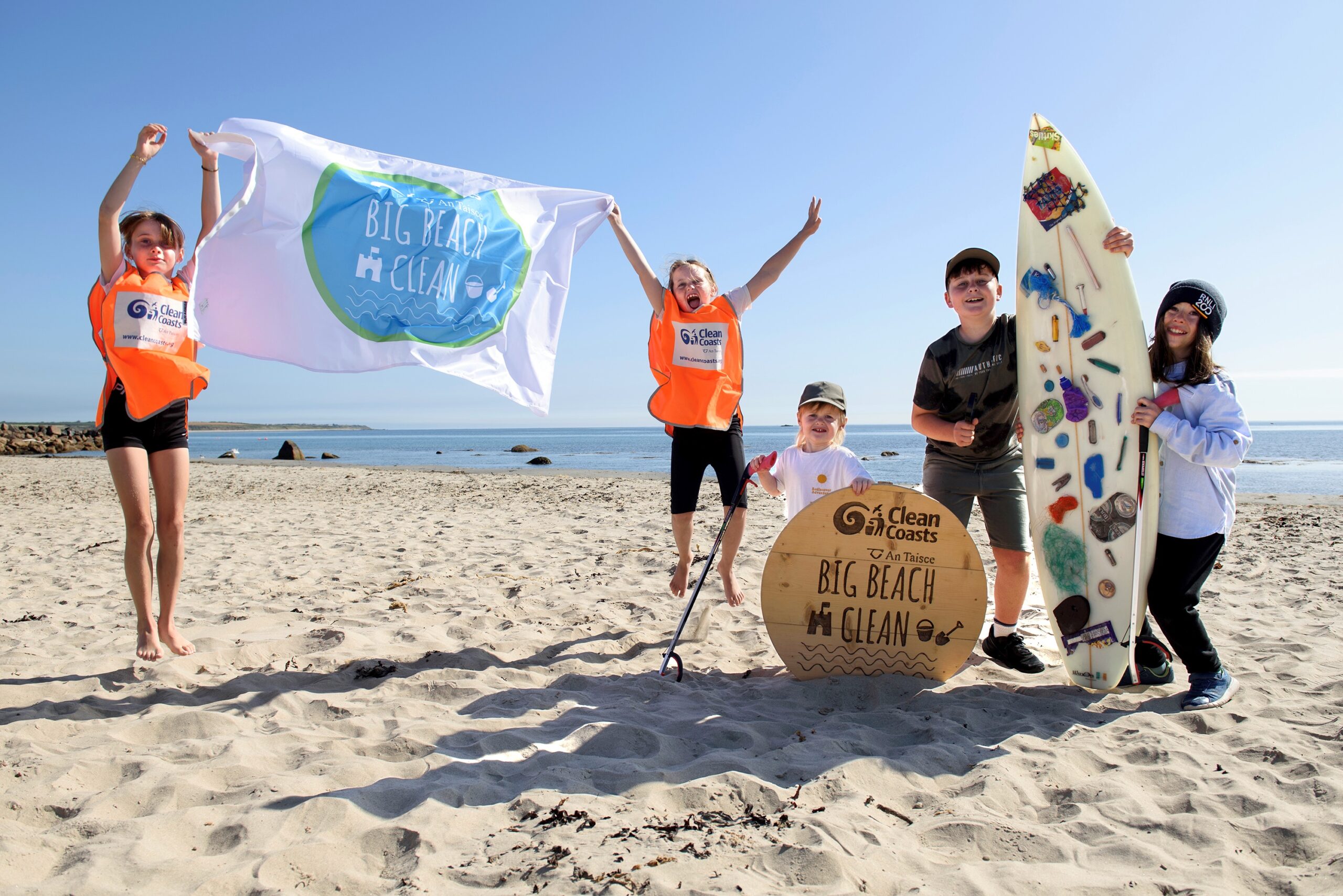 Final Week to Join Cork's Big Beach Clean as 900 Volunteers Already Signed Up